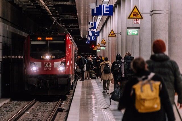 Osobní zkušenosti cestovatelů: Jak jsme ušetřili na železnici